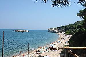 Ski Lodges, Mountain Refuges, Characteristic B&Bs and simply nice places to stay in Italy and the Italian Alps.